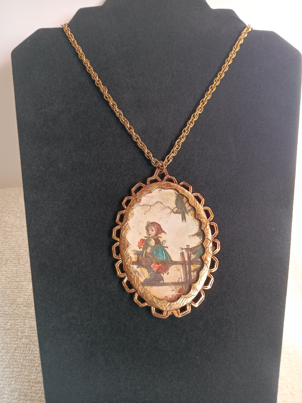 Gold Victorian-Style Painted Cameo Pendant Necklace - Gold